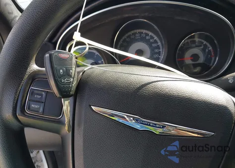 2013 Chrysler 200 Lx из США, поврежденный, VIN 1C3CCBAB1DN671688